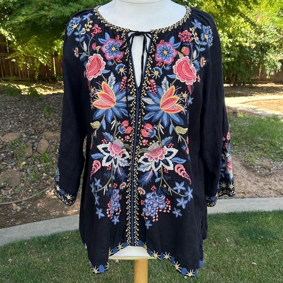 Johnny Was Floral Embroidered Linen Tie-Neck Tunic Top Blouse Black Size L - Picture 1 of 9